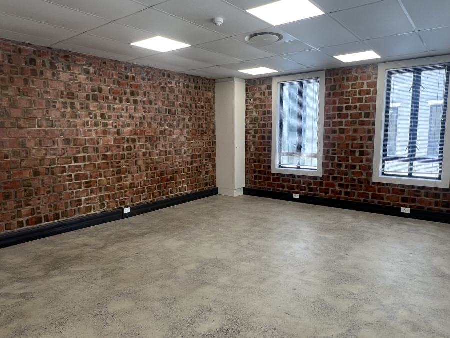 To Let Commercial Property for Rent in Paardevlei Western Cape